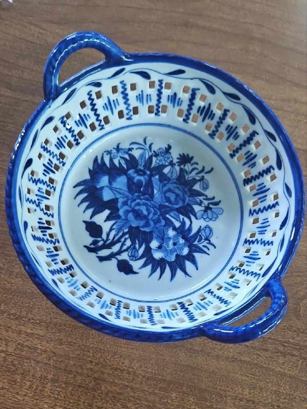 Vintage Blue & White Reticulated Porcelain Basket Bowl Made in Thailand 7.5
